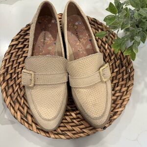 Lucky Brand Cream Loafer Shoes